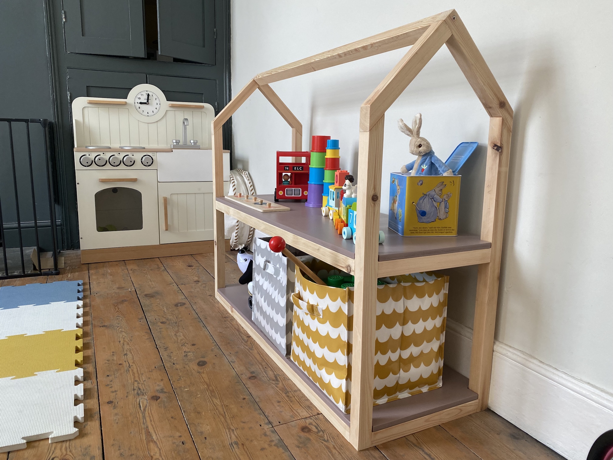 DIY House Shaped Toy Storage
