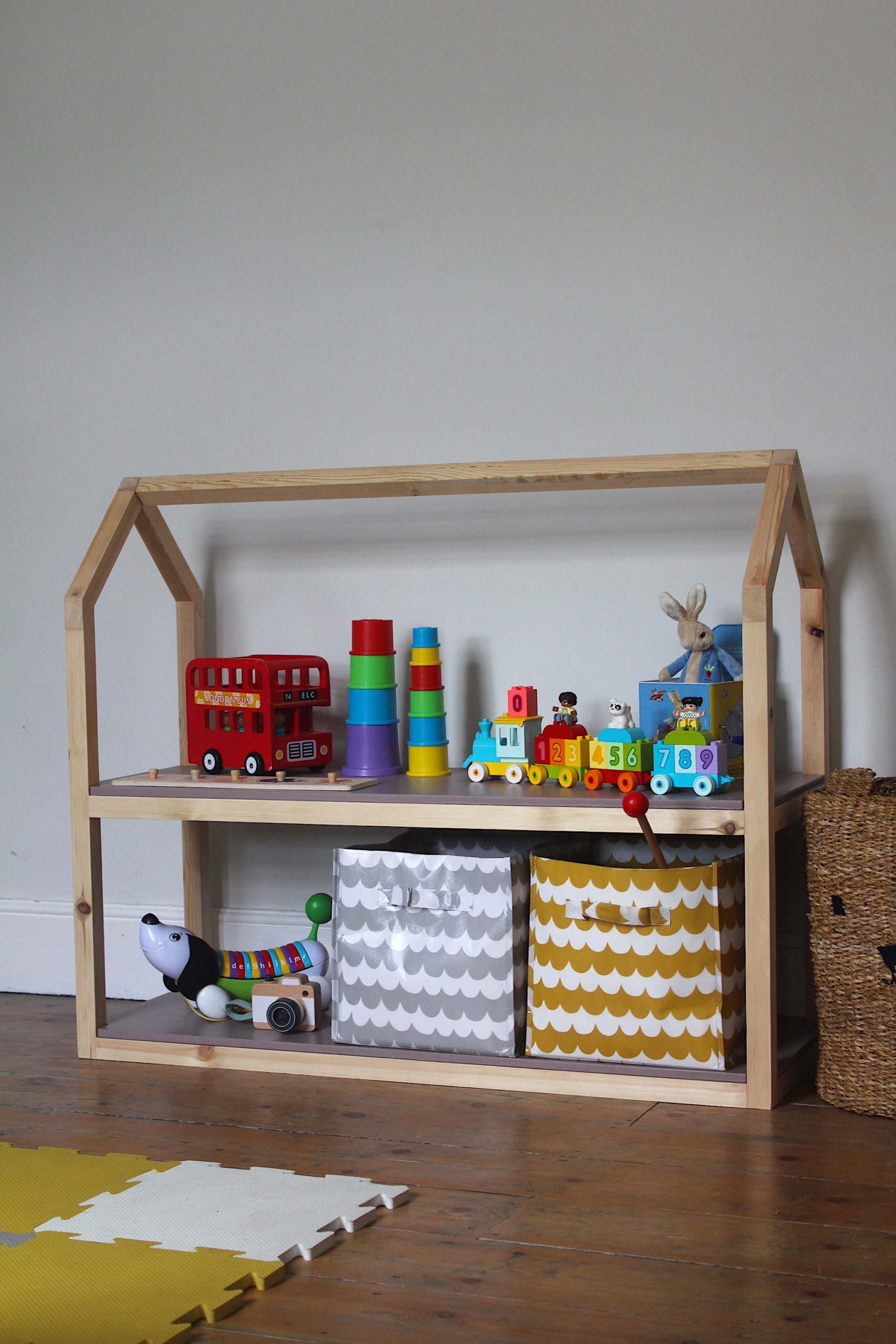 DIY House Shaped Toy Storage